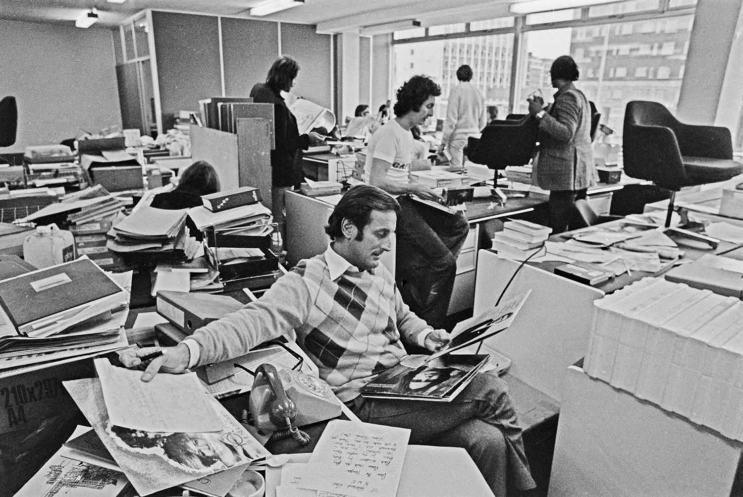 Medium det eviga kontoret